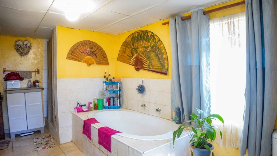 4 Bedroom Property for Sale in Kwaggafontein Free State